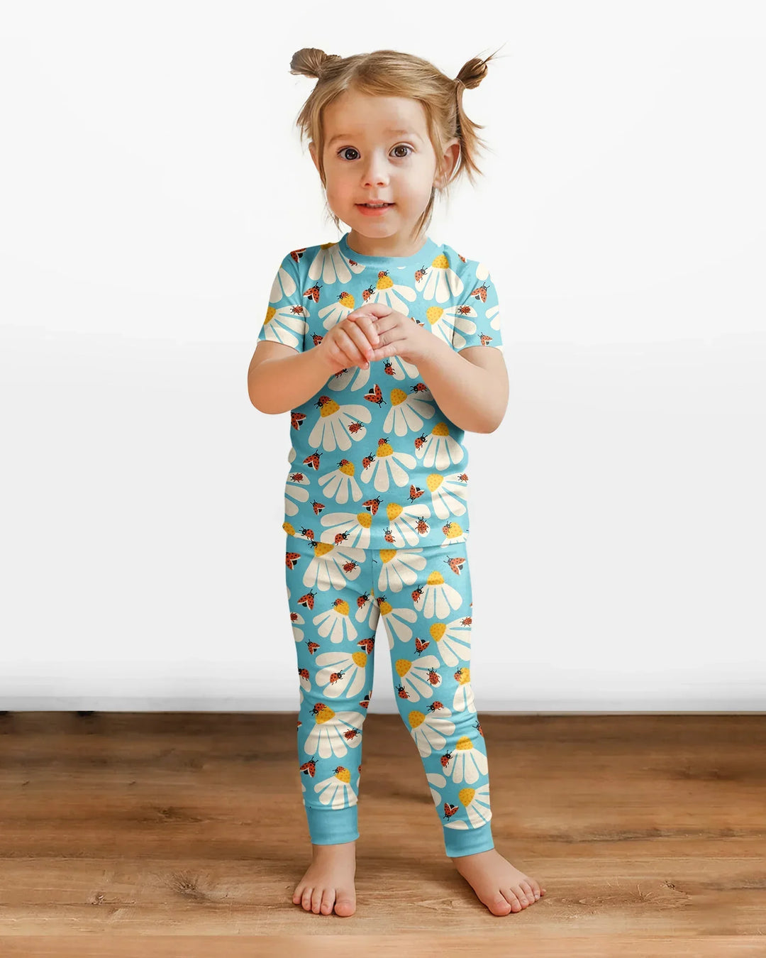 Pijama de dos piezas de bambú de manga corta Lucky Little Bug