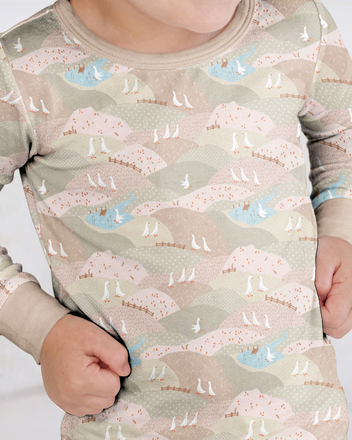 Zweiteiliges Langarm-Pyjama-Set mit Sommerfrüchten