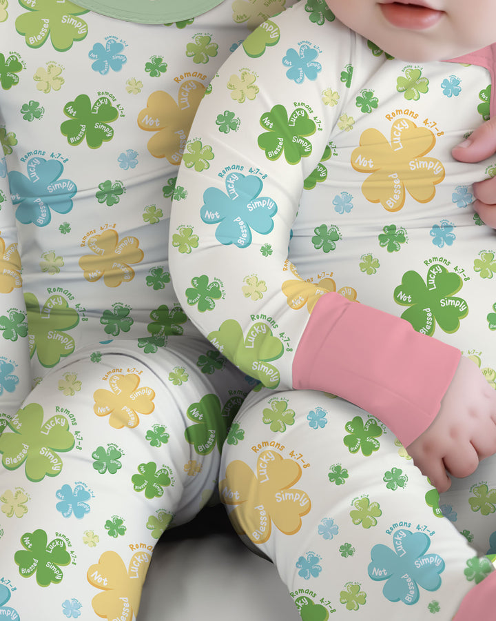 Shamrocks Print St. Patrick's Day Two Piece Long Sleeve Pajama Set