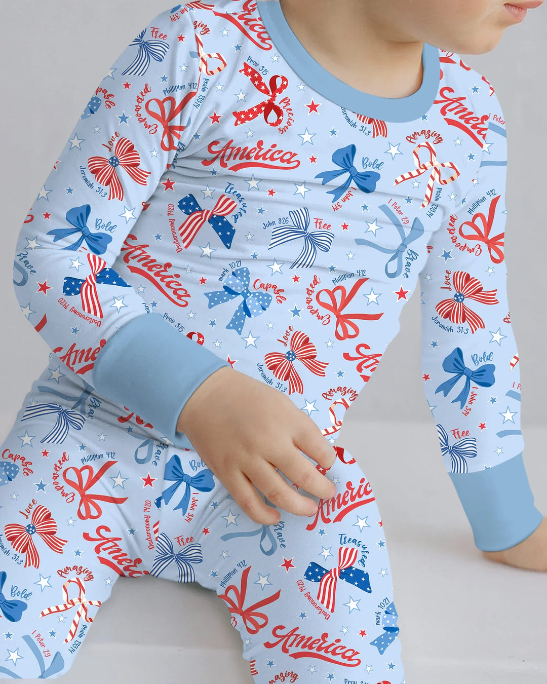 Pijama de dos piezas de manga larga de bambú con temática patriótica para niña