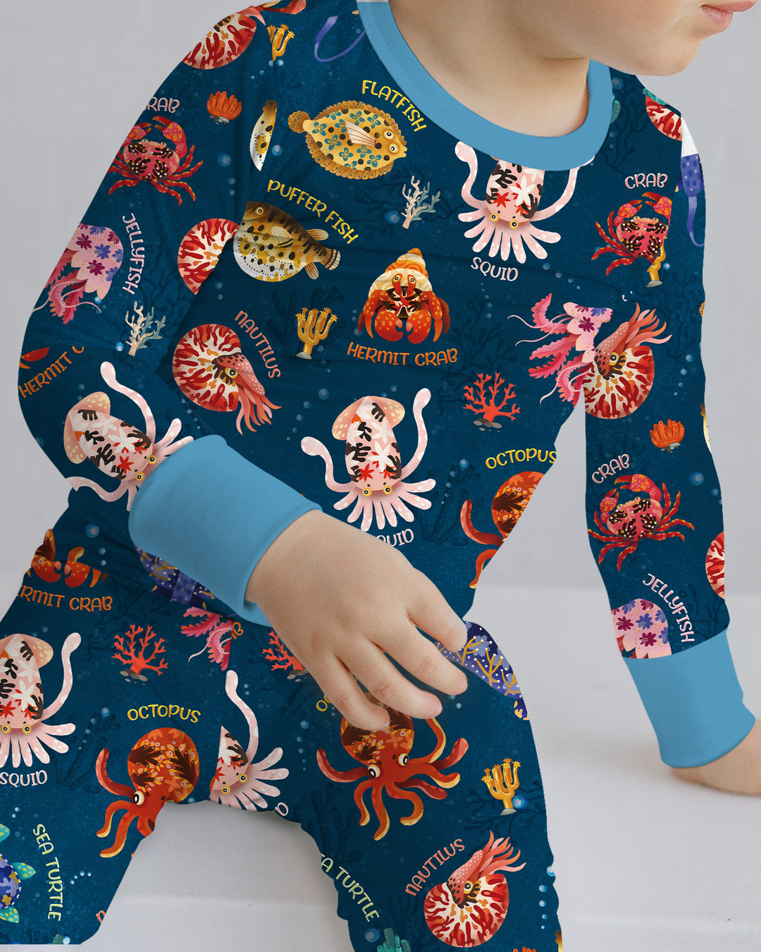 Zweiteiliges Langarm-Pyjama-Set mit Sommerfrüchten