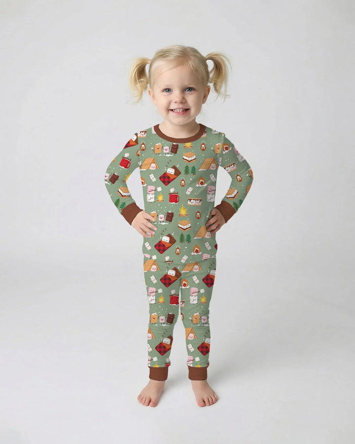 Zweiteiliges Langarm-Pyjama-Set mit Sommerfrüchten