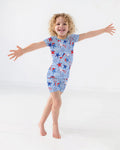 Template Zweiteiliges Pyjama-Set mit kurzen Ärmeln und Shorts