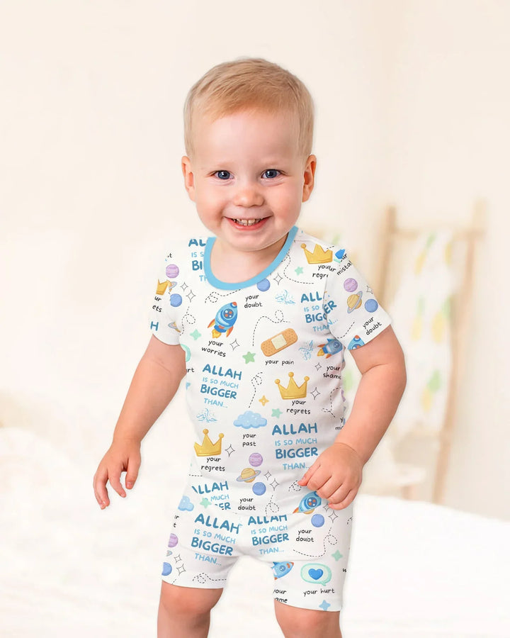Template Zweiteiliges Pyjama-Set mit kurzen Ärmeln und Shorts