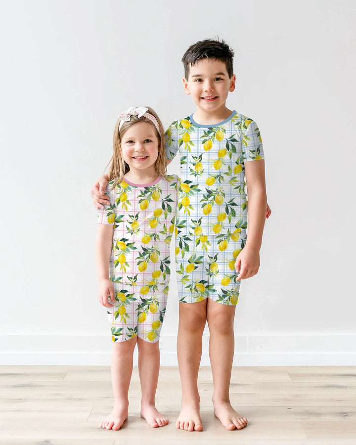 Conjunto de pijama de dos piezas de bambú, manga corta y pantalones cortos, con estampado a juego de limones mediterráneos para la familia