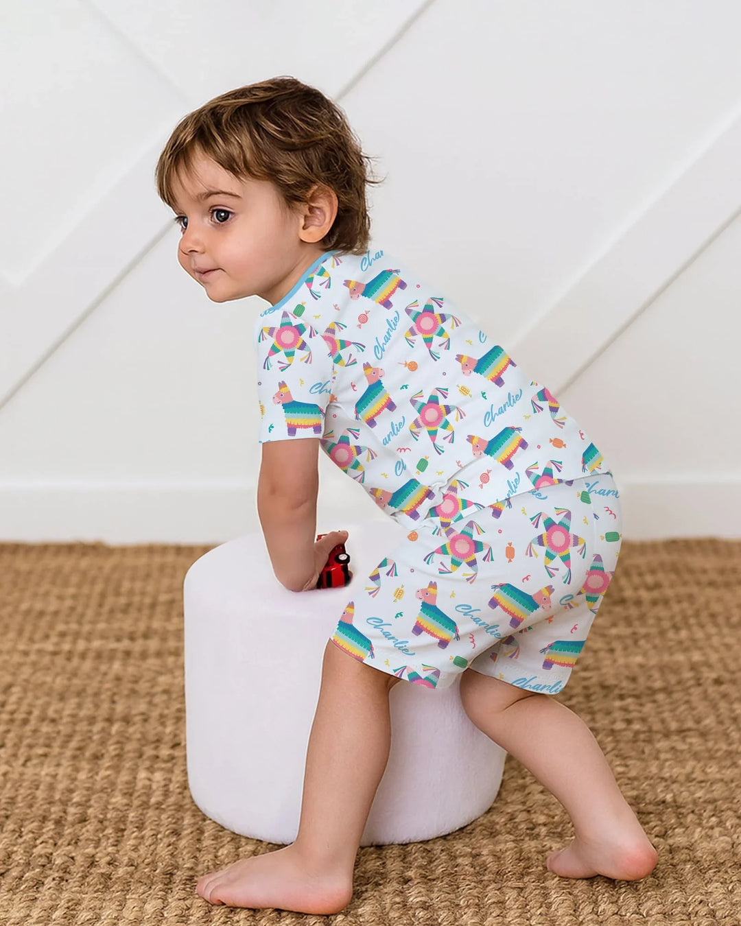 Zweiteiliges Pyjama-Set mit kurzen Ärmeln und Shorts im Sommer-Design