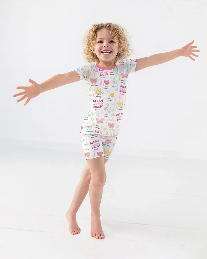 Template Zweiteiliges Pyjama-Set mit kurzen Ärmeln und Shorts