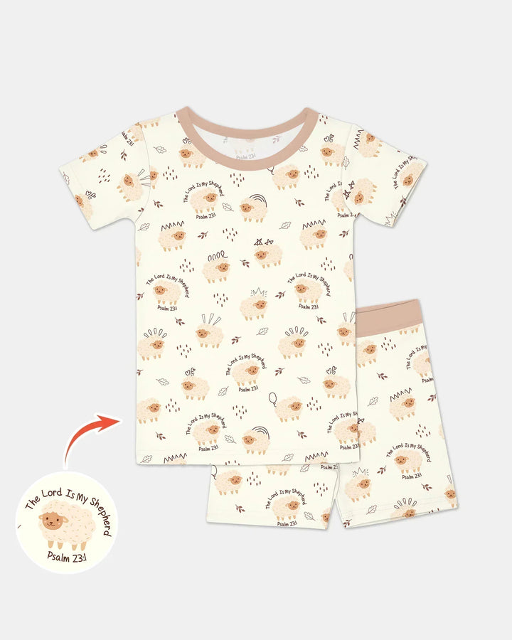 Template Zweiteiliges Pyjama-Set mit kurzen Ärmeln und Shorts