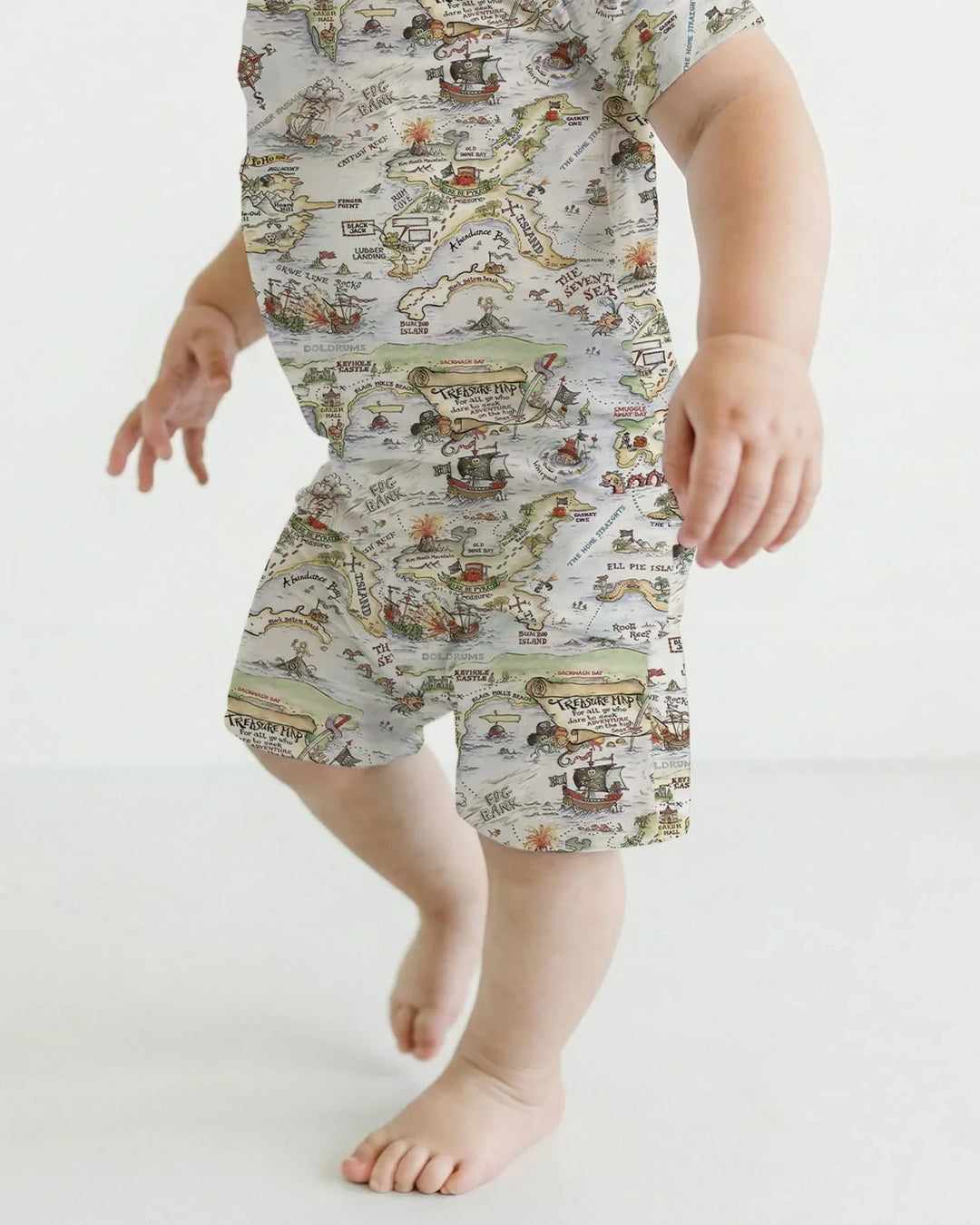 Conjunto de pijama de dos piezas de bambú de manga corta y pantalón corto a juego para papá y bebé de mapa del tesoro pirata