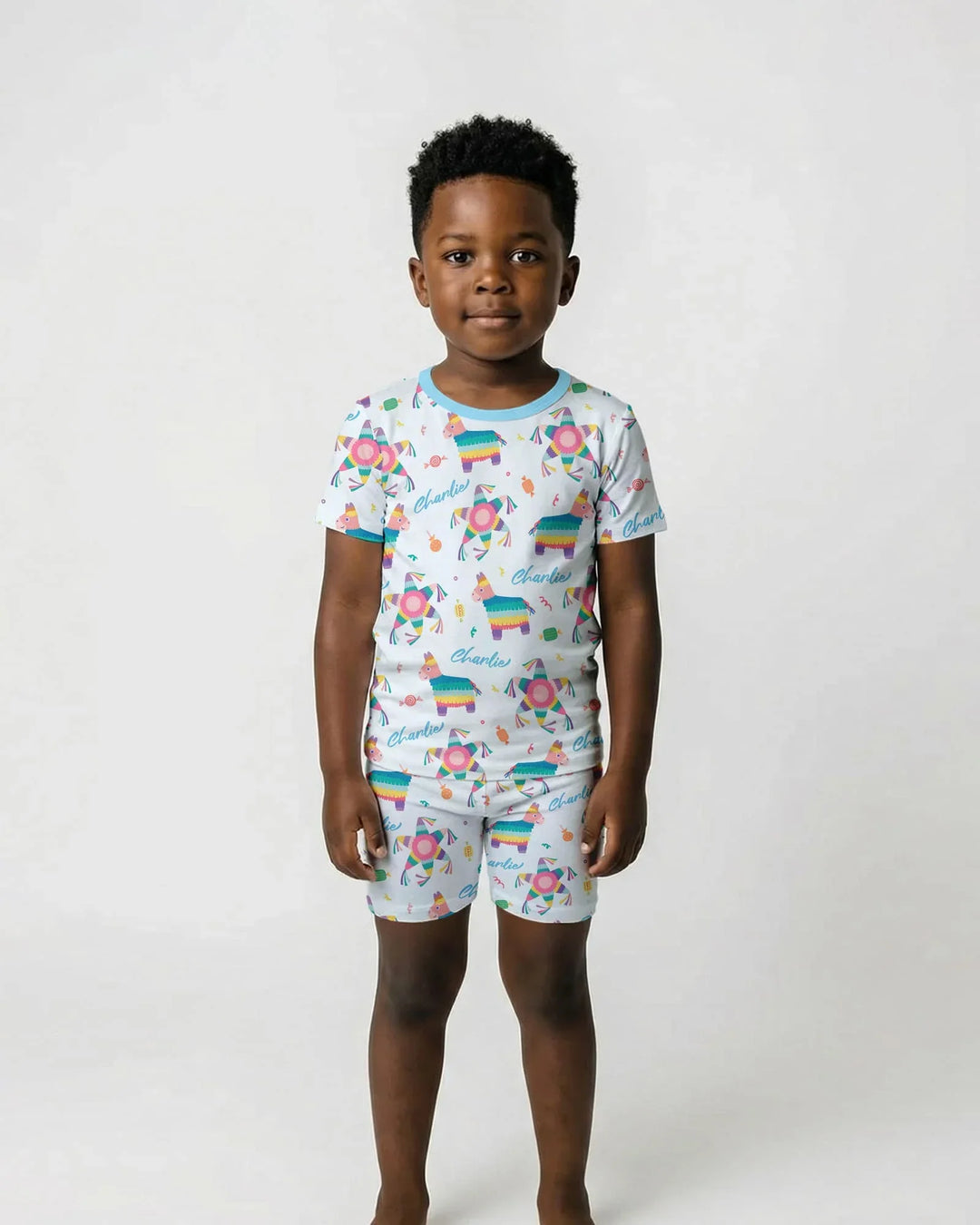 Zweiteiliges Pyjama-Set mit kurzen Ärmeln und Shorts im Sommer-Design