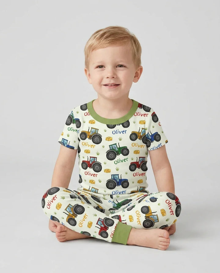 Conjunto de pijama de dos piezas de bambú con manga corta y nombre personalizado "A Little Dirt Never Hurt"