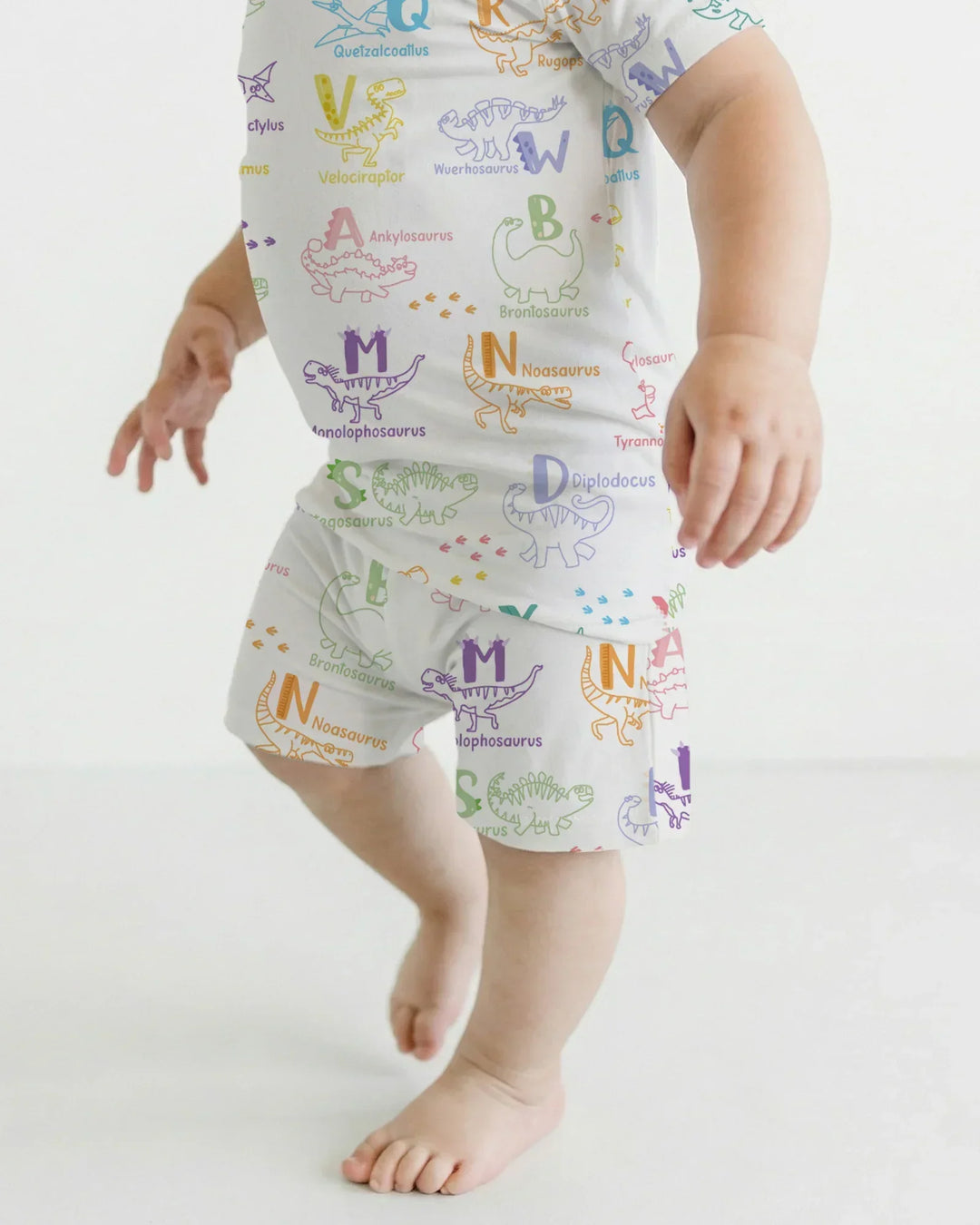 Template Zweiteiliges Pyjama-Set mit kurzen Ärmeln und Shorts