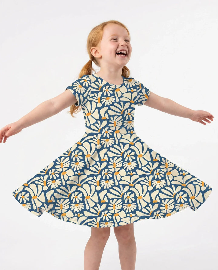 Retro-Gänseblümchen-Bambus-Drehkleid