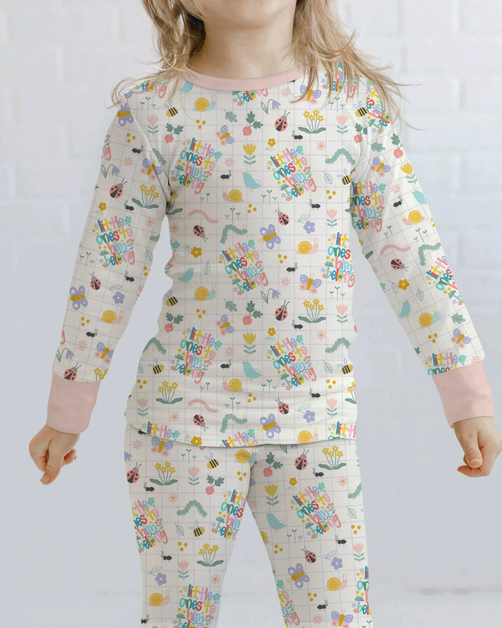 Zweiteiliges Langarm-Pyjama-Set mit Sommerfrüchten