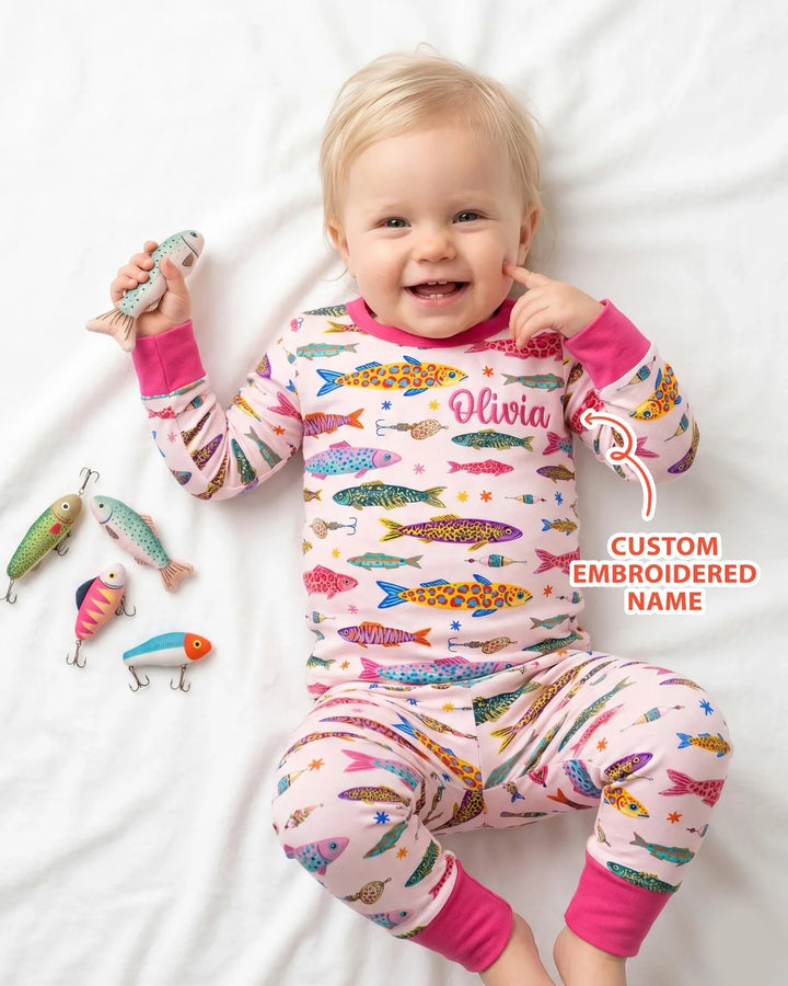 Pijama de dos piezas de bambú de manga larga con bordado de nombre personalizado de peces de colores