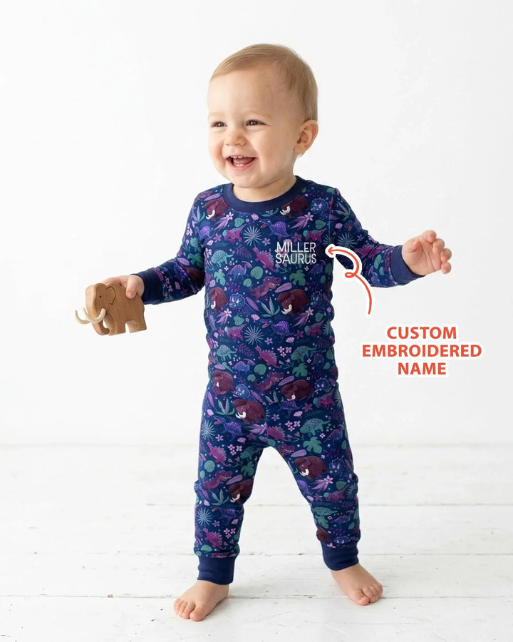 Conjunto de pijama de dos piezas de bambú de manga larga Dino Dream Night bordado con nombre personalizado