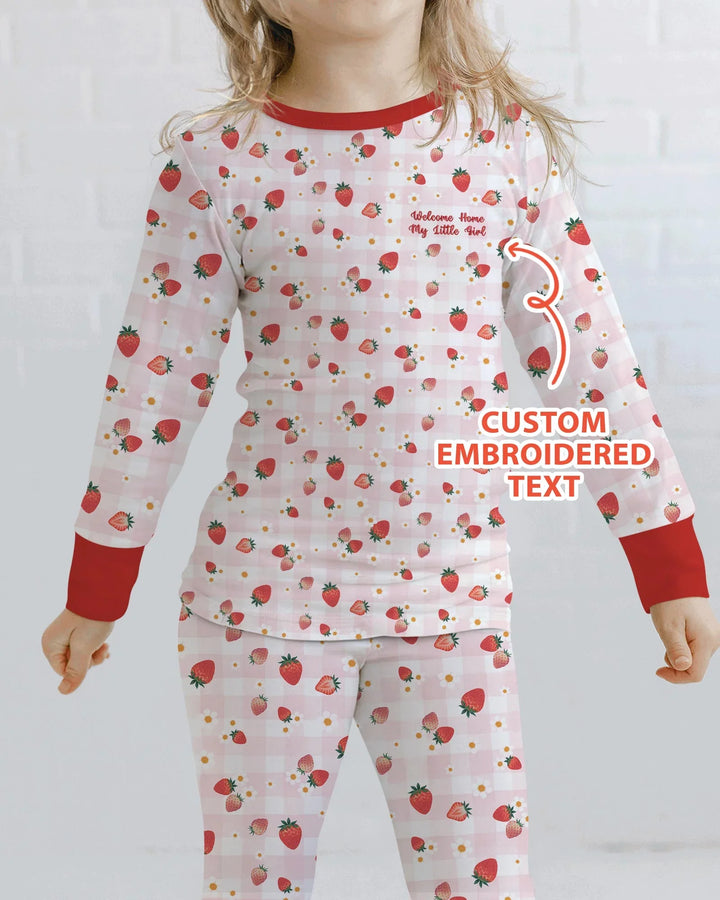Conjunto de pijama de dos piezas de bambú con bordado de fresas y texto personalizado de manga larga