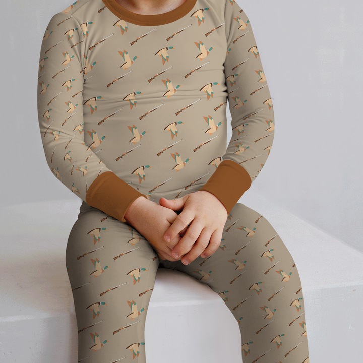 Zweiteiliges Langarm-Pyjama-Set mit Sommerfrüchten