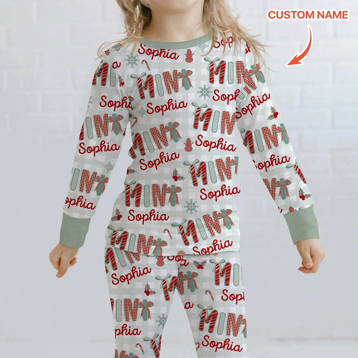 Custom Name Mama Mini Matching Christmas Two Piece Long Sleeve Pajama Set (Green) - Zumbamboo