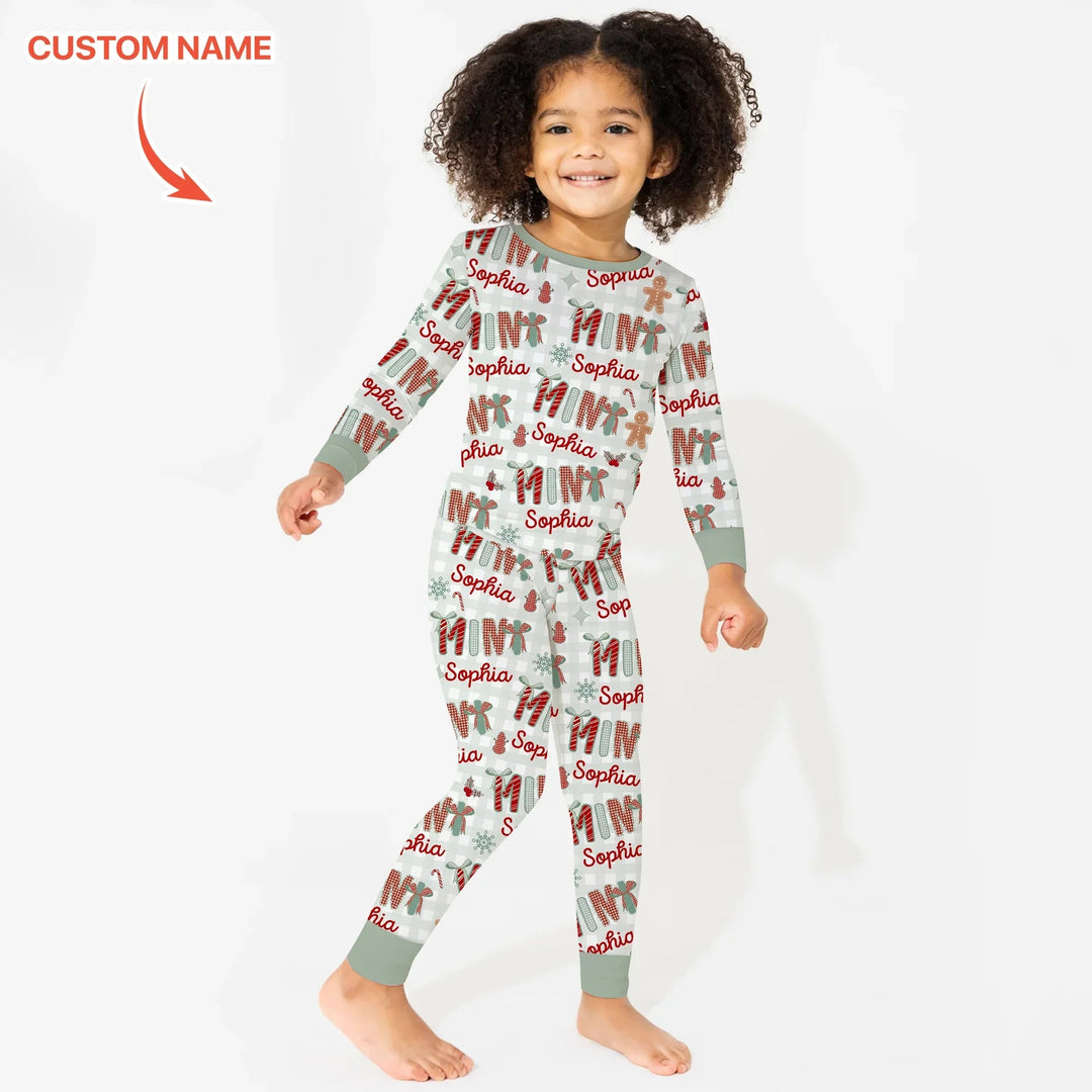 Custom Name Mama Mini Matching Christmas Two Piece Long Sleeve Pajama Set (Green) - Zumbamboo