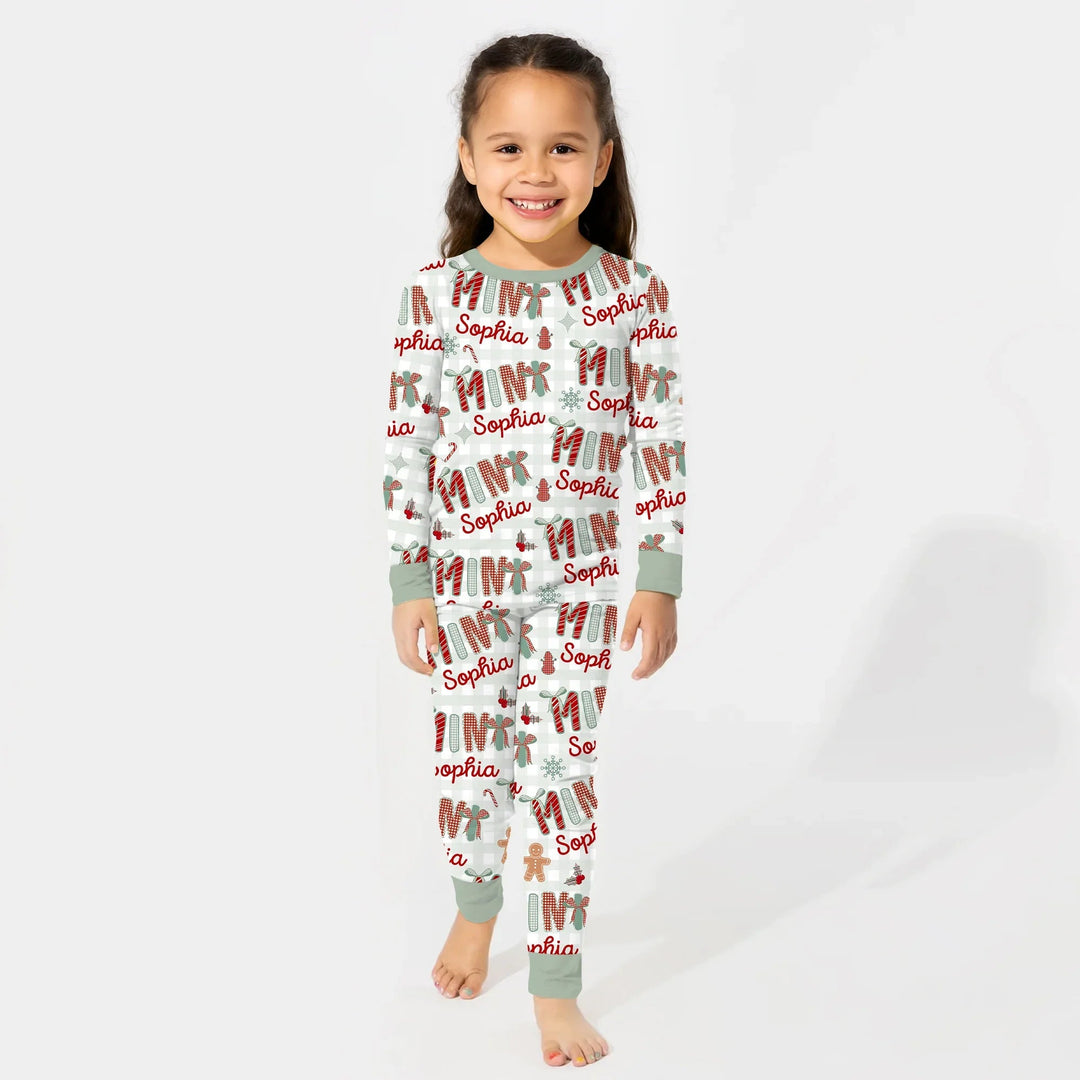 Custom Name Mama Mini Matching Christmas Two Piece Long Sleeve Pajama Set (Green) - Zumbamboo