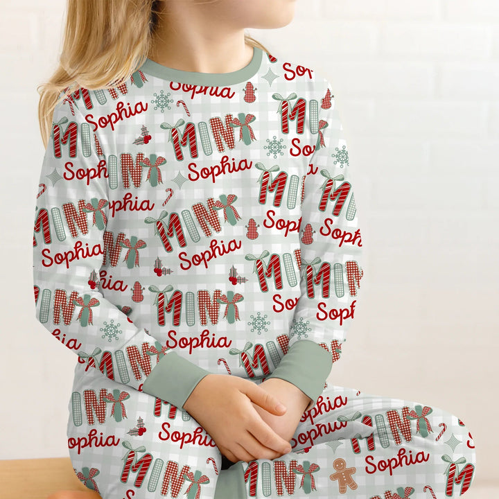 Custom Name Mama Mini Matching Christmas Two Piece Long Sleeve Pajama Set (Green) - Zumbamboo
