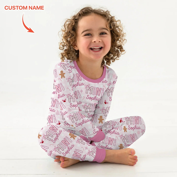 Custom Name Mama Mini Matching Christmas Two Piece Long Sleeve Pajama Set (Pink) - Zumbamboo