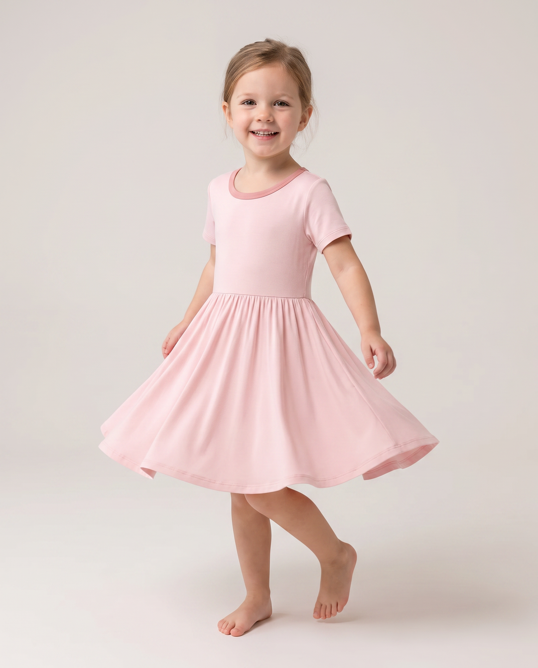 Einfarbiges Bambus-Drehkleid
