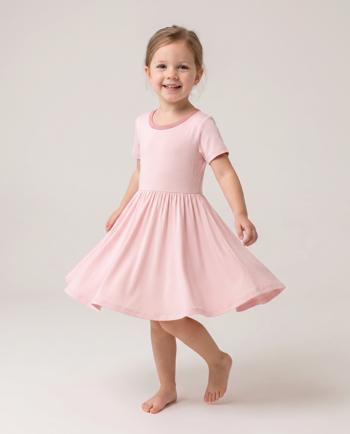 Einfarbiges Bambus-Drehkleid