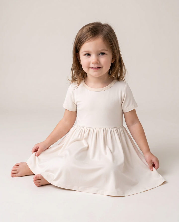 Einfarbiges Bambus-Drehkleid