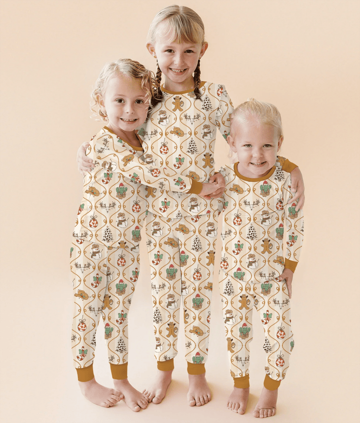 Howdy Christmas Two Piece Long Sleeve Pajama Set - Zumbamboo