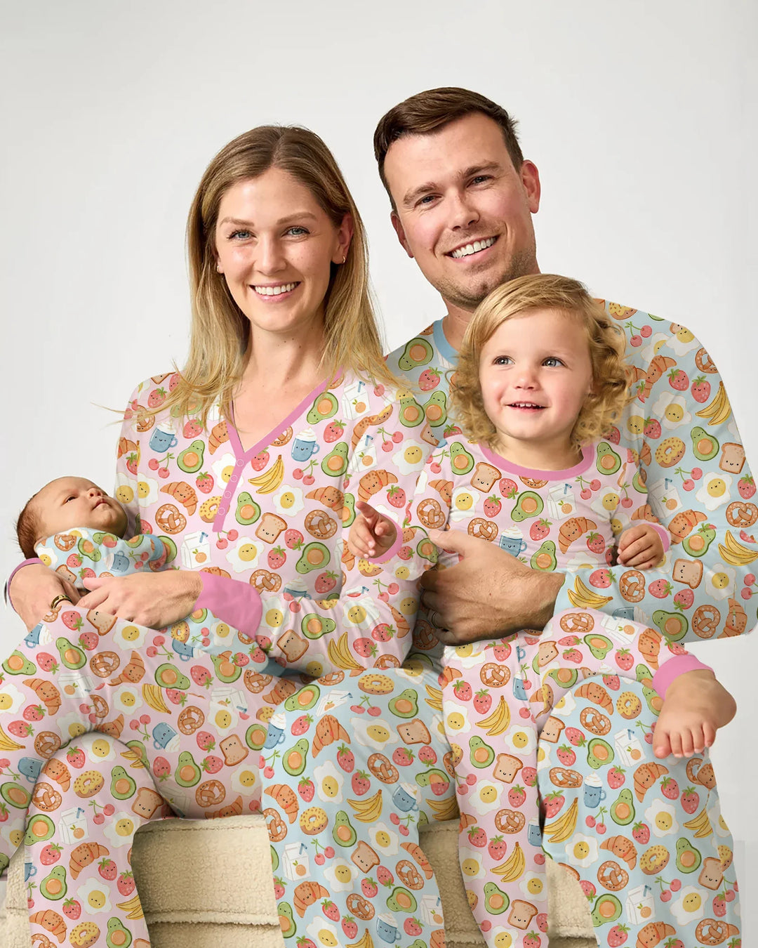 Zweiteiliges Langarm-Pyjama-Set mit Sommerfrüchten