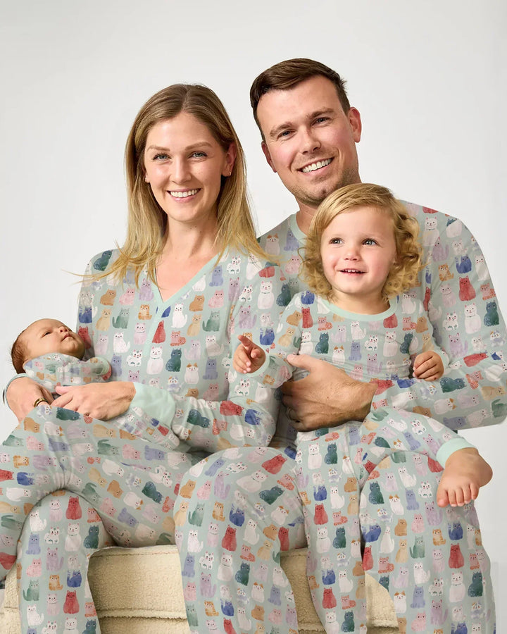 Conjunto de pijama de dos piezas de bambú de manga larga a juego familiar de gatitos felices encantados