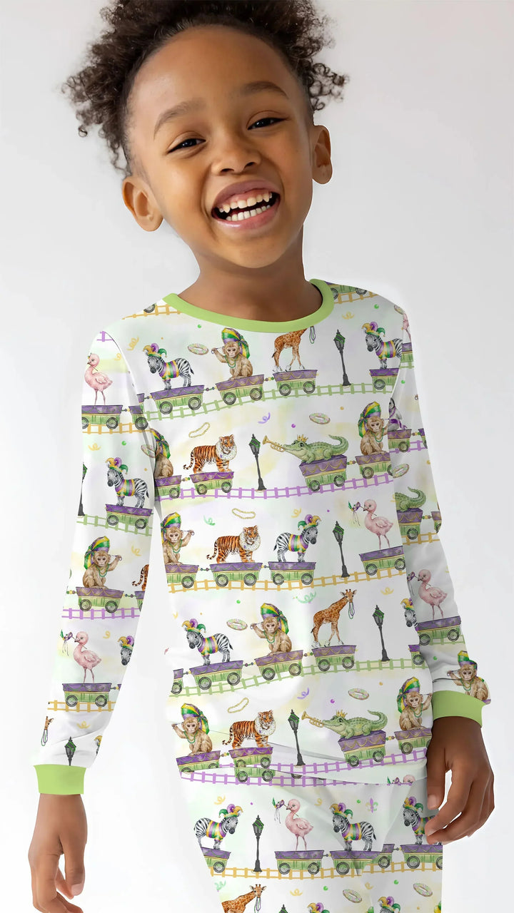 Zweiteiliges Langarm-Pyjama-Set mit Sommerfrüchten
