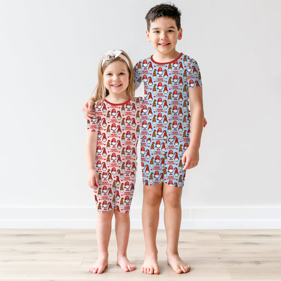 Template Zweiteiliges Pyjama-Set mit kurzen Ärmeln und Shorts