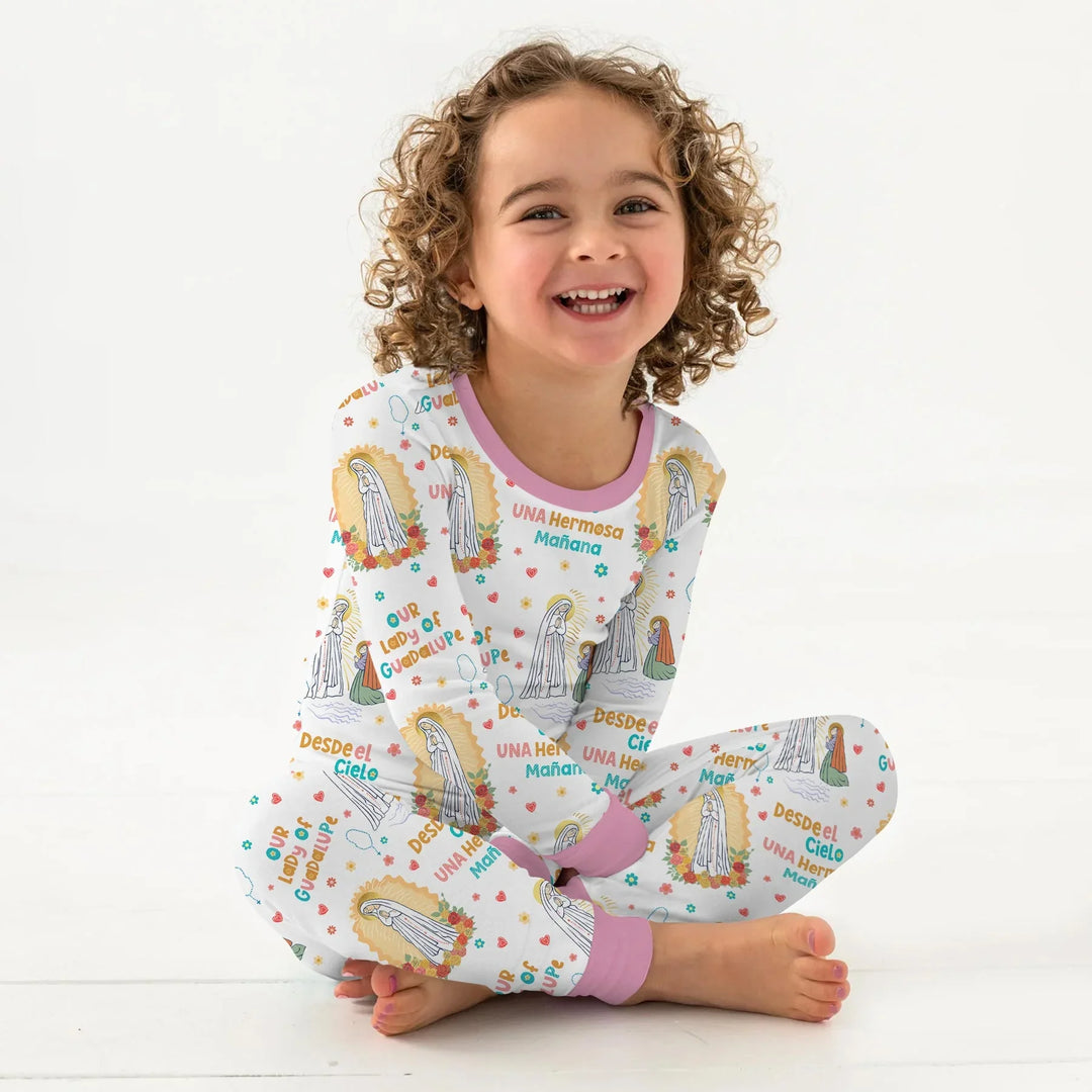 Zweiteiliges Langarm-Pyjama-Set mit Sommerfrüchten