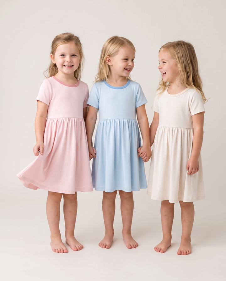 Einfarbiges Bambus-Drehkleid